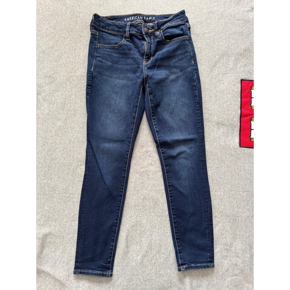 American Eagle Distressed Next Level Stretch Jegging size 6 SHORT